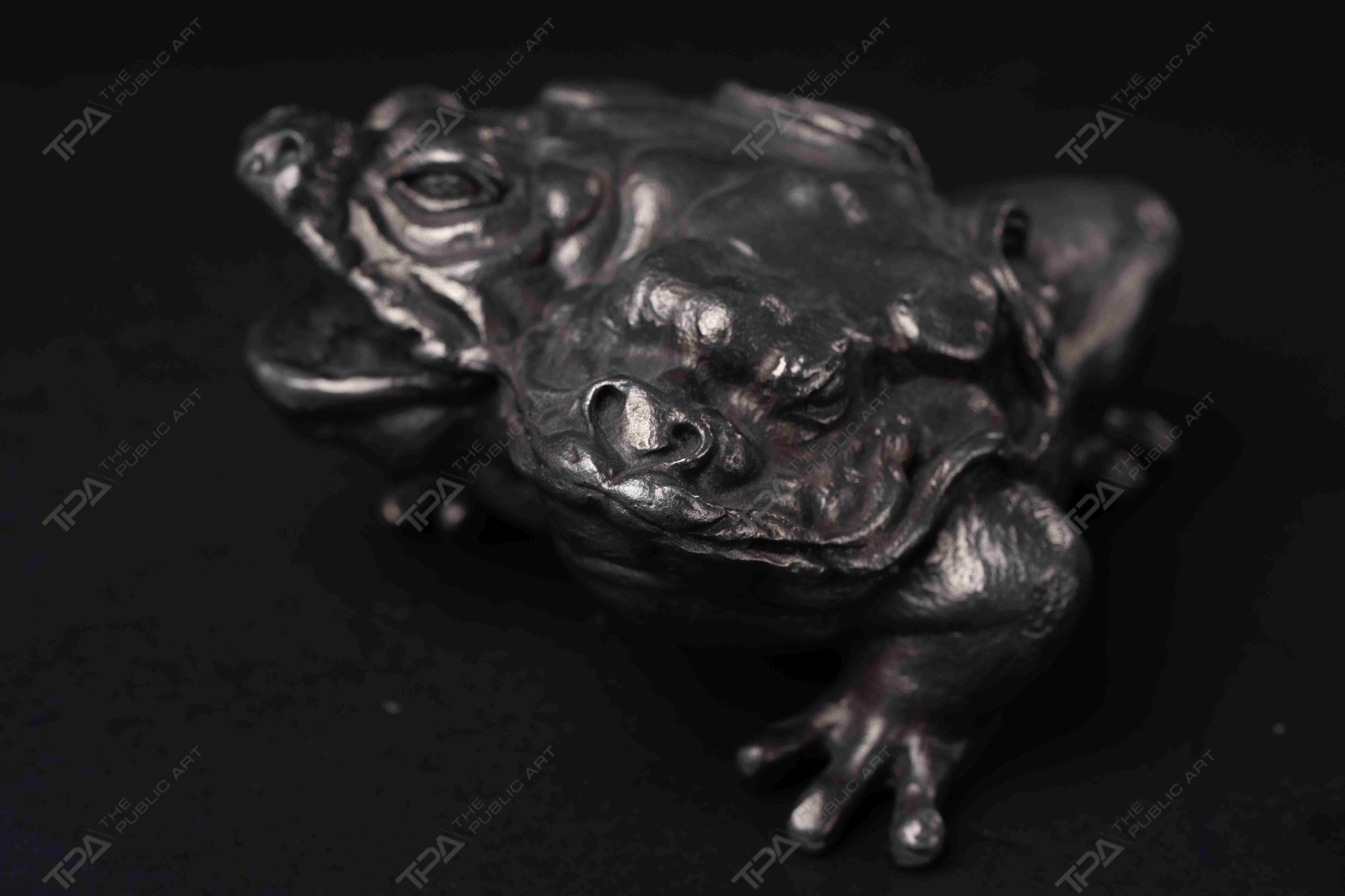 Three-legged Golden Toad Sculpture